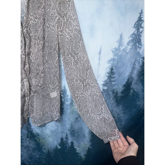 haute hippie silk button up snakeskin print blouse XS - Picture 2 of 7